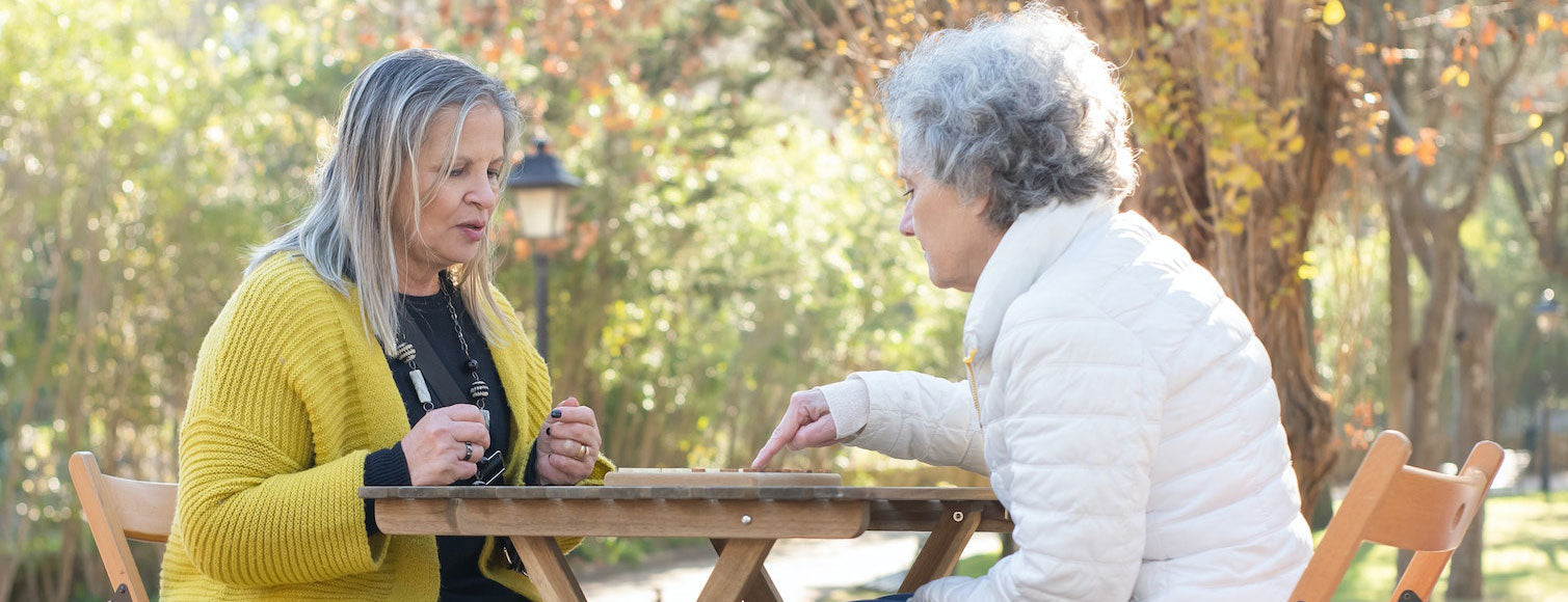 11 Best Memory Games for Seniors & People with Dementia