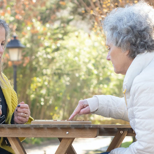 12 Best Memory Games for Seniors & People with Dementia