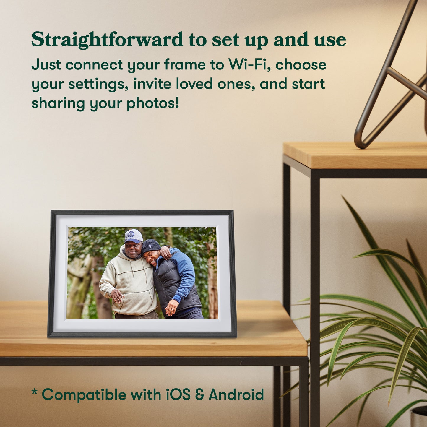Just connect your frame to Wi-Fi, choose your settings, invite loved ones, and start sharing your photos! Compatible with iOS & Android.